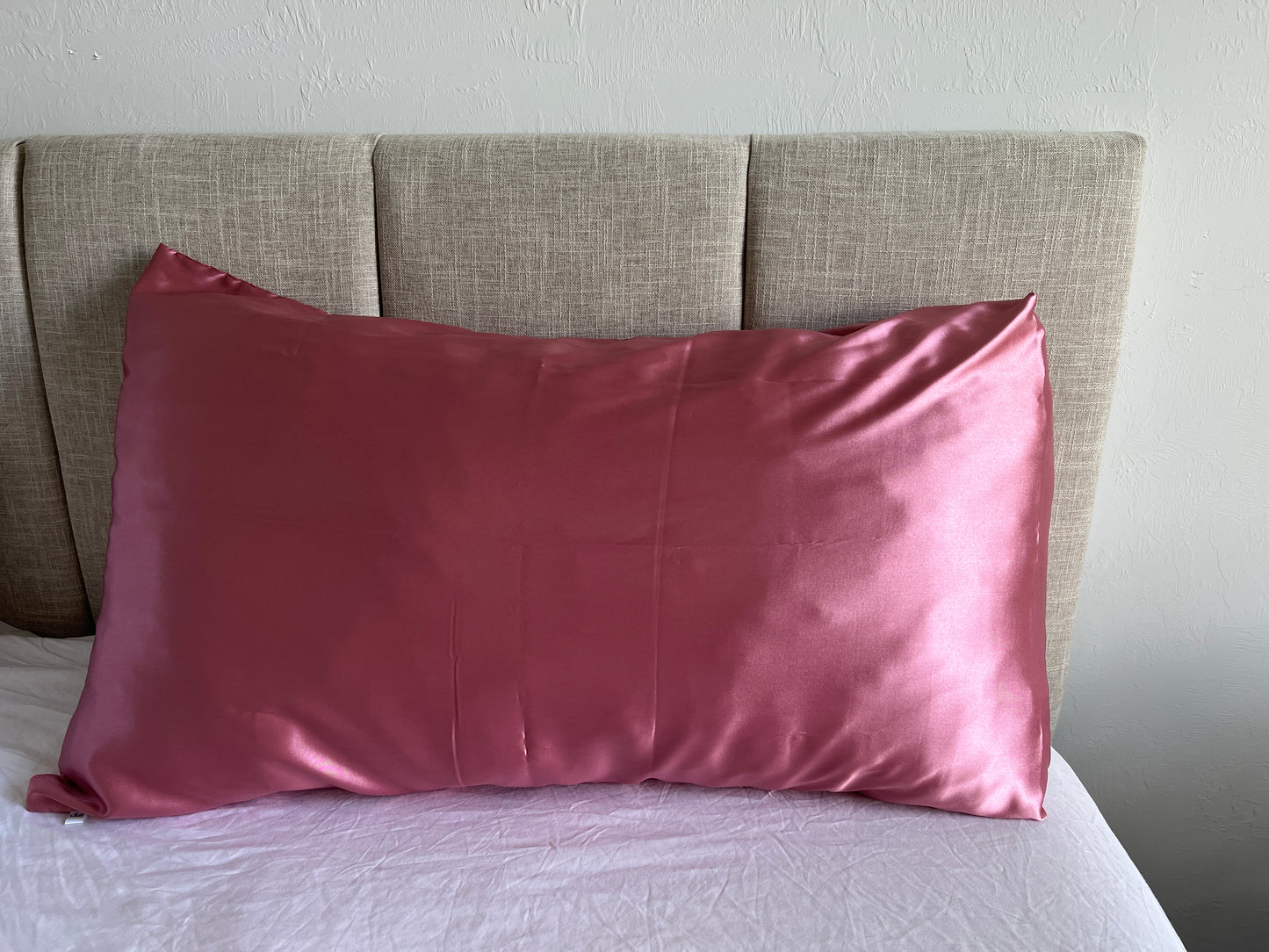 Satin pillowcase (King)