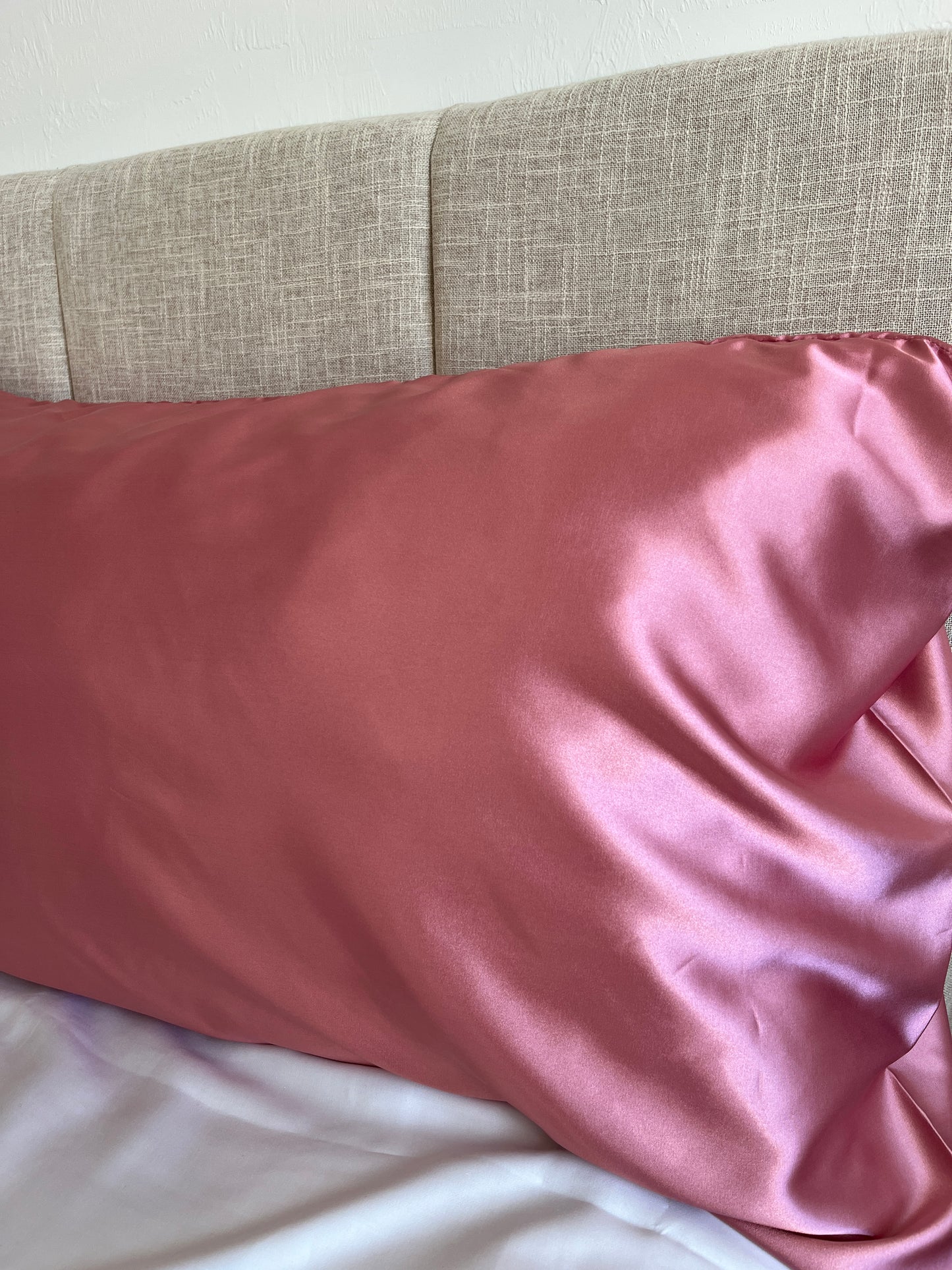 Satin pillowcase (King)